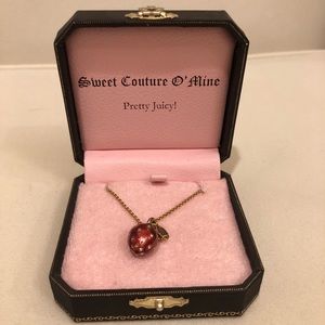 JUICY COUTURE STRAWBERRY NECKLACE🍓